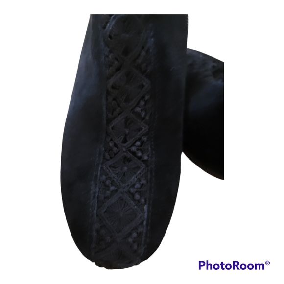 Bettye Black Leather Ankle Boots. 6.5. EUC. - Picture 3 of 9